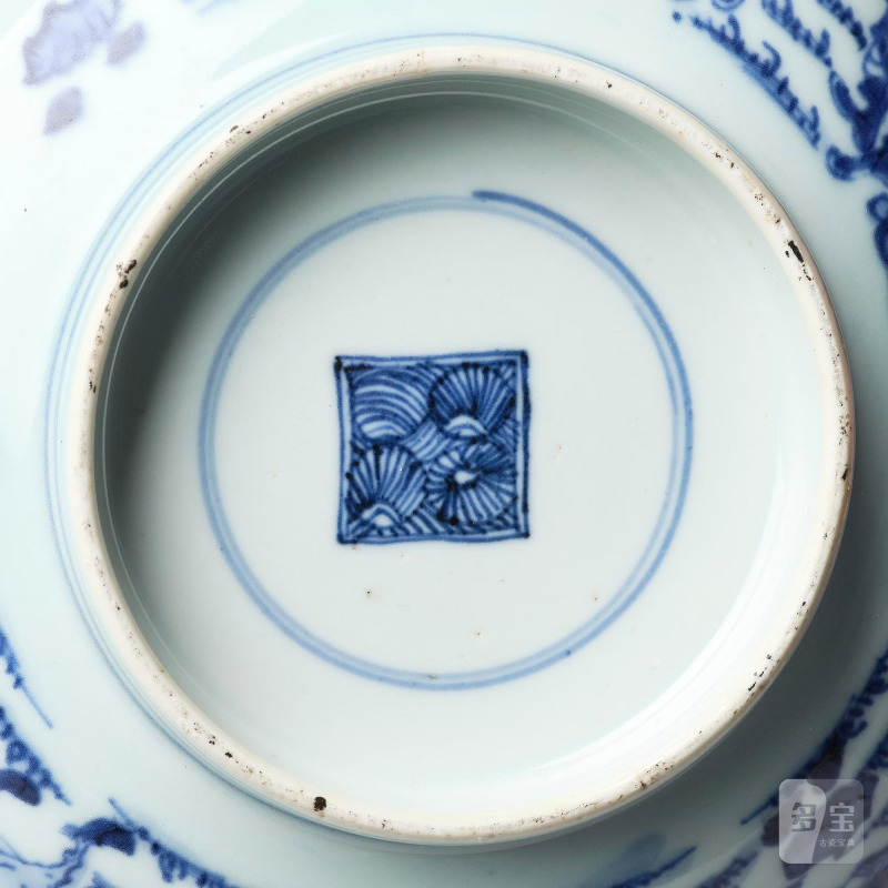 A blue and white 'foreigners bearing gifts' bowl, - 图7